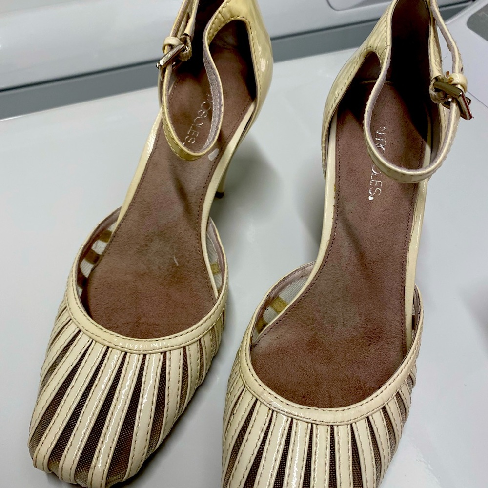 Aerosoles Ivory Shoes Size 6